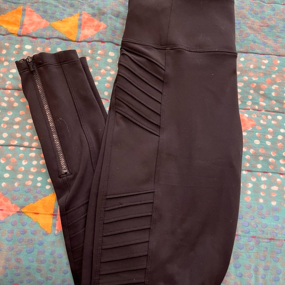 Athleta Delancey Moto Tight size small - Picture 2 of 10